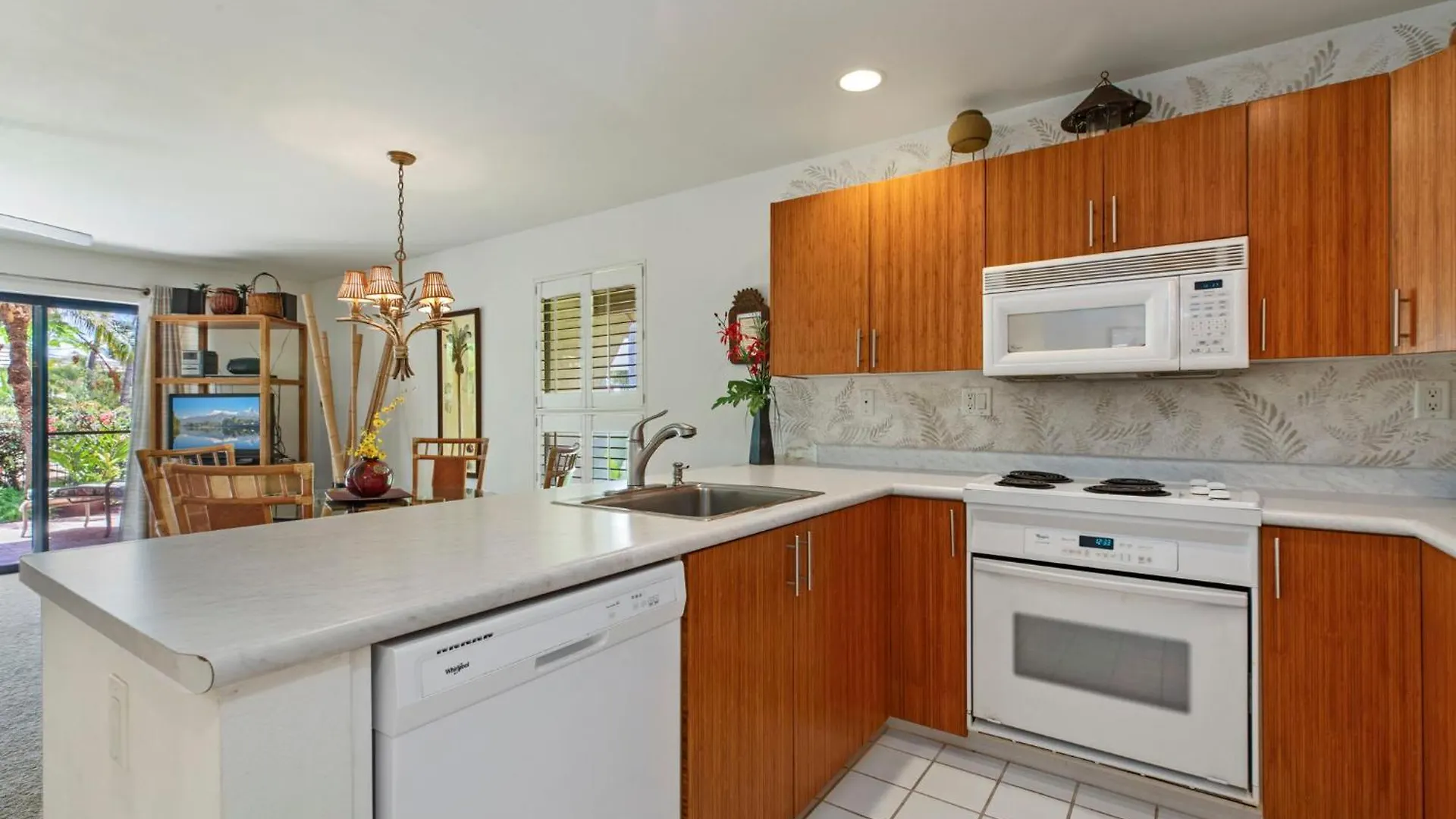 New Tropical Paradise 1Bed 2Bath Oasis At The Pool Wailea  0*, Wailea (Maui)