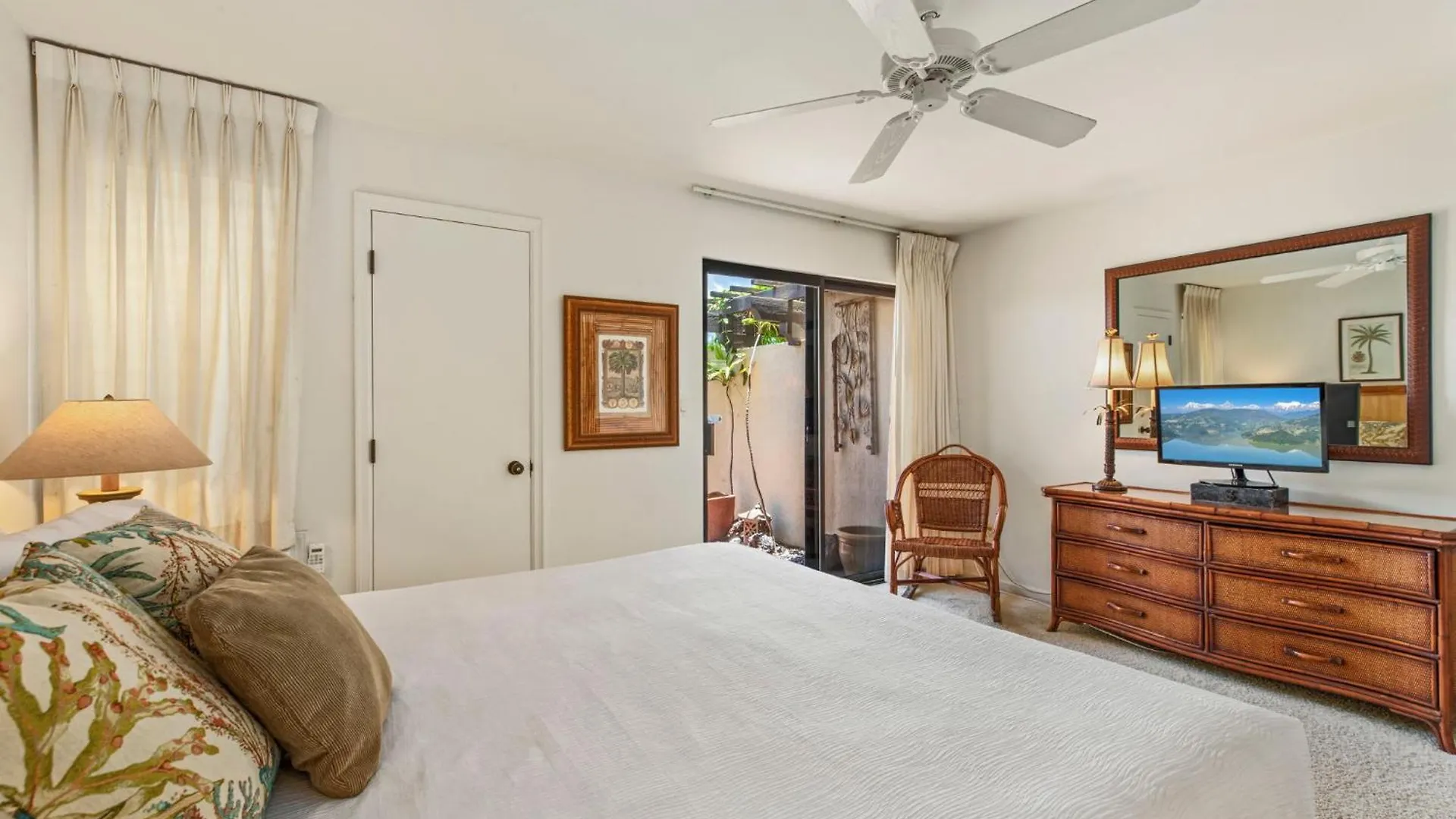 New Tropical Paradise 1Bed 2Bath Oasis At The Pool Wailea  United States