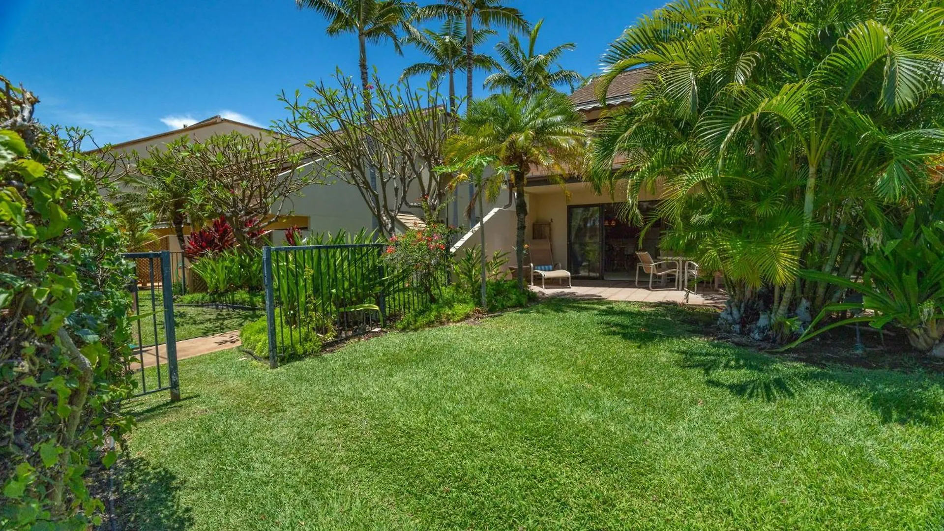 New Tropical Paradise 1Bed 2Bath Oasis At The Pool Wailea  0*, Wailea (Maui)